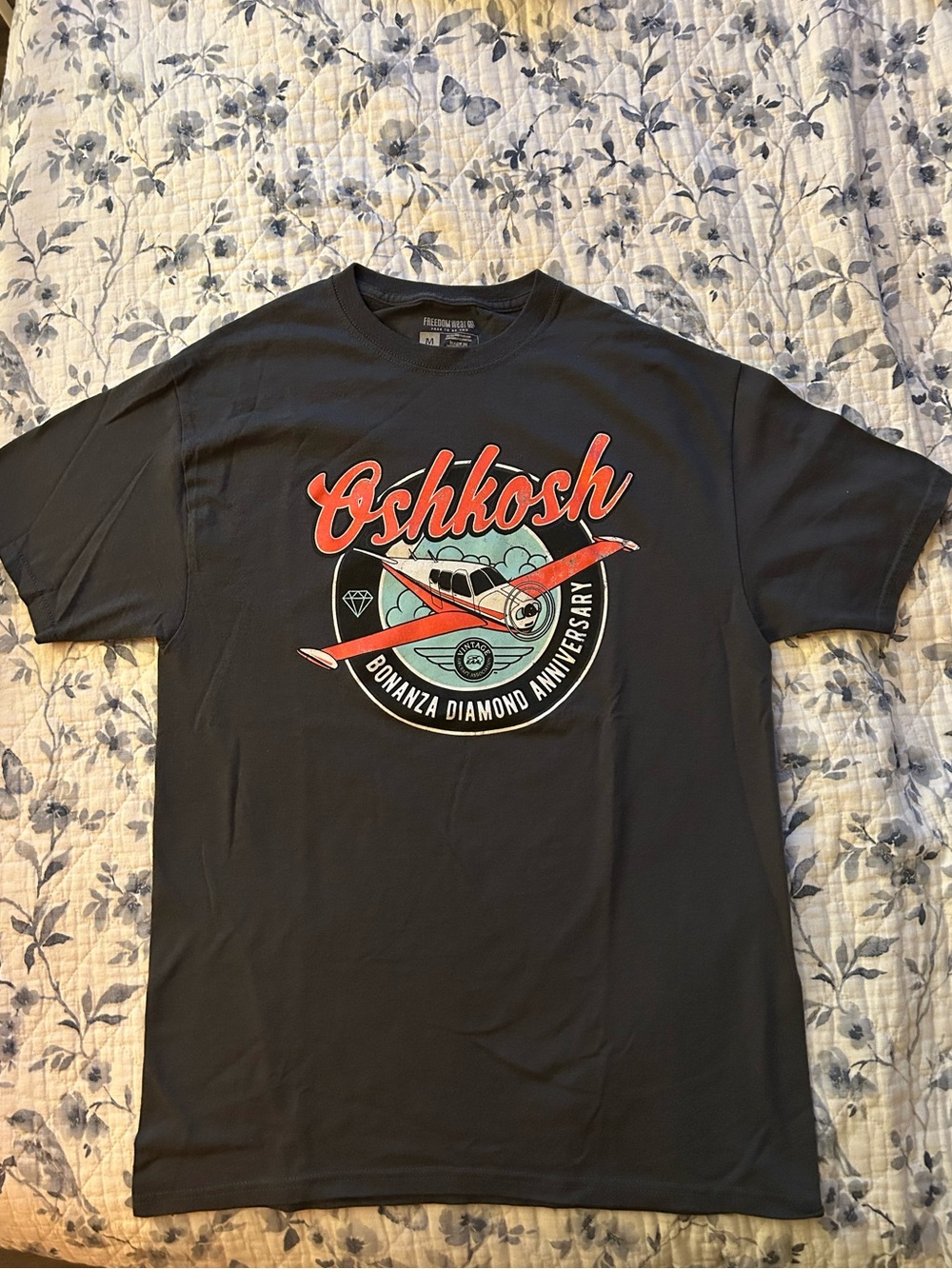 OshKosh Unisex Medium Black Graphic Tee - Bonanza Diamond Anniversary